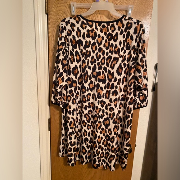 Ladies 3XL tunic. - Picture 2 of 6